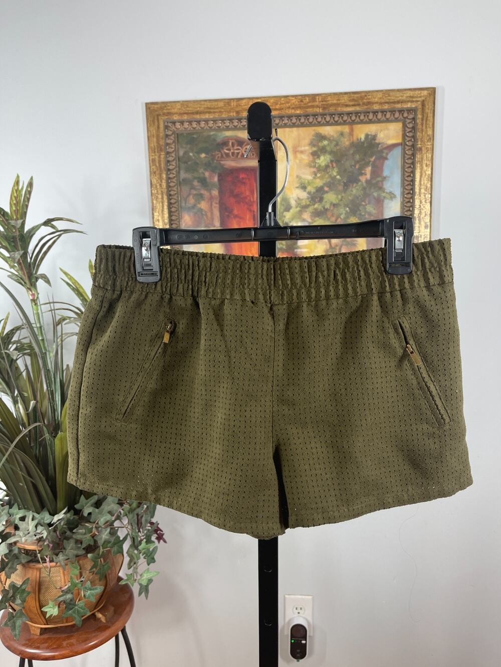 Forever 21 Shorts Womens Large Olive Mesh Pull On Athleisure Gorpcore Streetwear